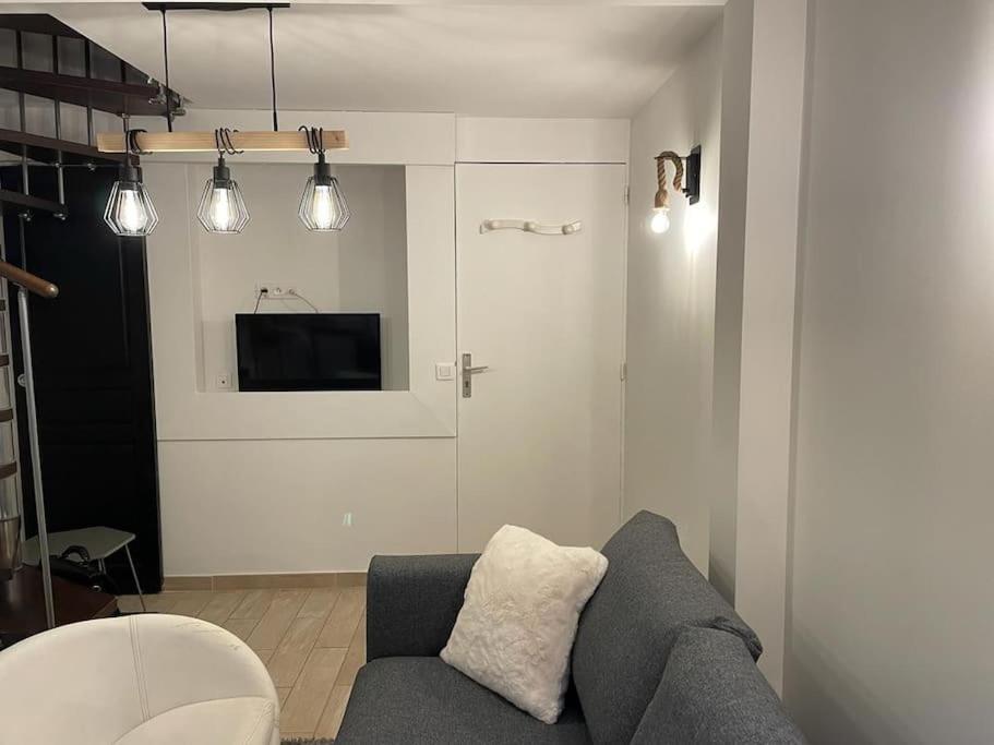 Le Cosy - 2 Pers - Hyper Centre De Fontainebleau Apartment Exterior photo