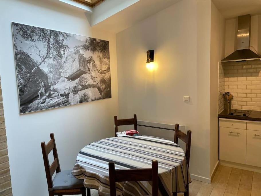 Le Cosy - 2 Pers - Hyper Centre De Fontainebleau Apartment Exterior photo
